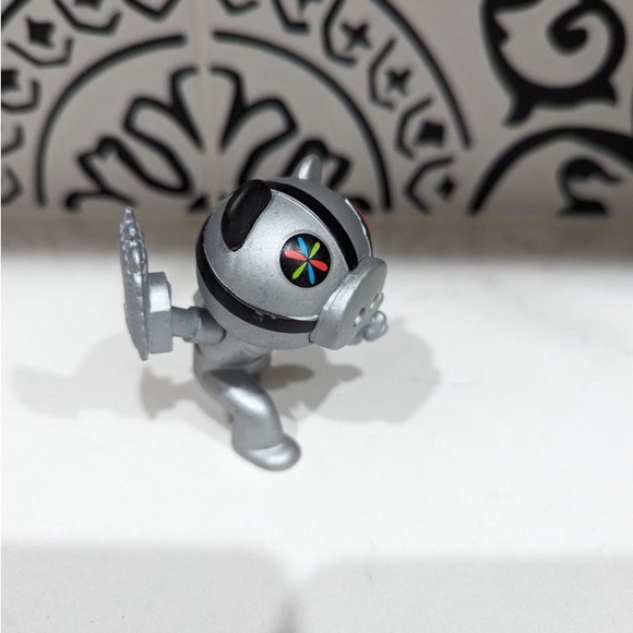 ROBLOX 3" PIGGY with Chainsaw COLLECTIBLE FIGURE - Picture 2 of 4